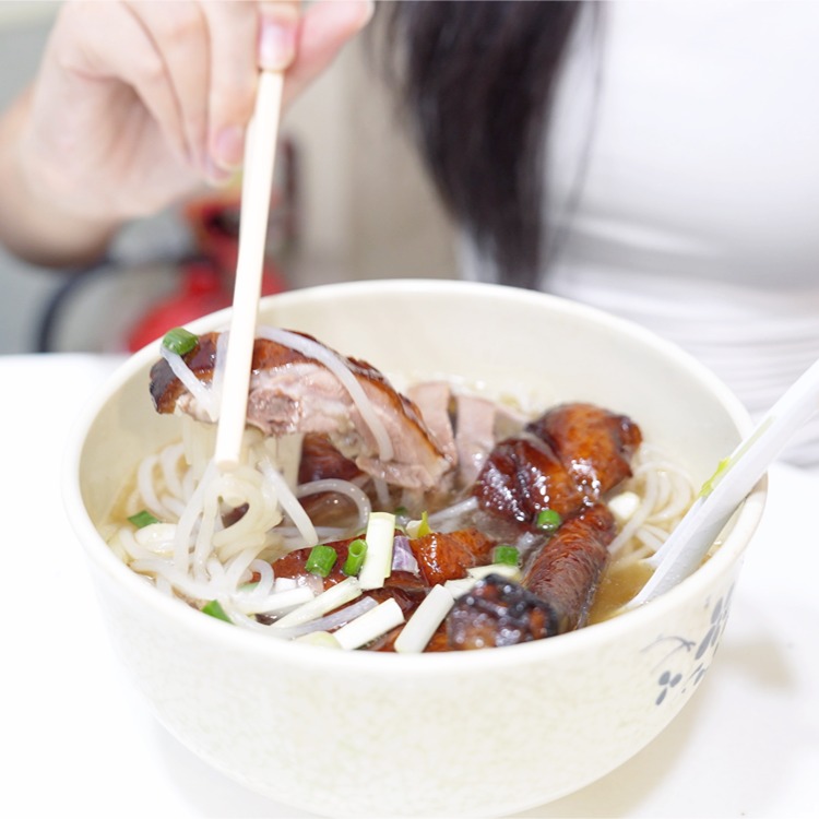 波记烧腊粉面